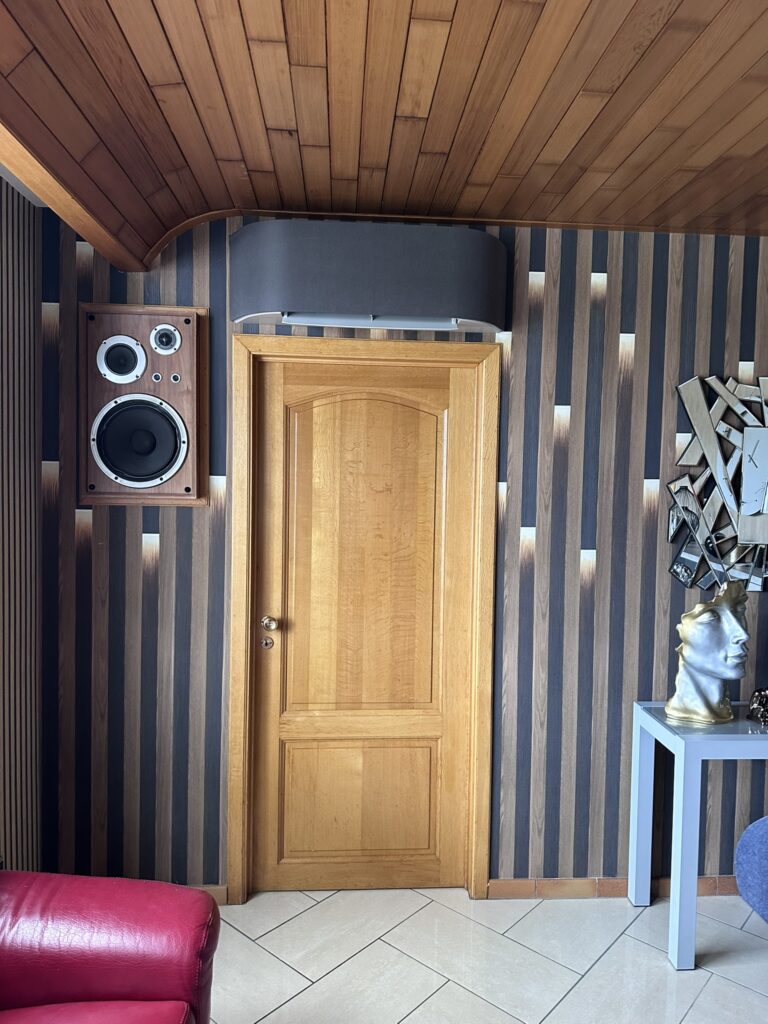 climatisation discrète avec cette unité TOSHIBA HAORI